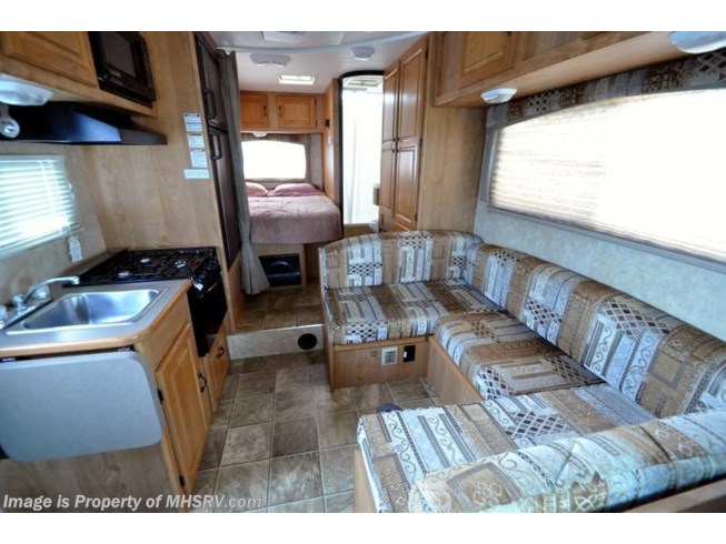 2007 Coachmen Freedom Express 21QB - Used Class C For Sale by Motor Home Specialist in Alvarado, Texas