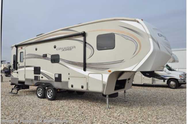 2015 CrossRoads Cruiser Aire CAF27RL with 2 slides
