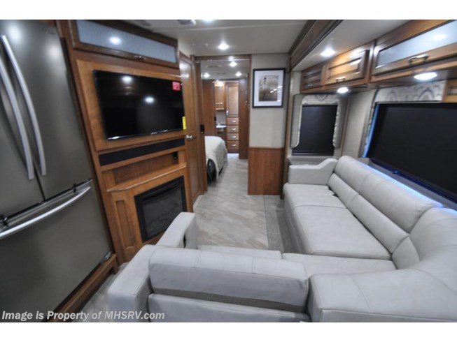 2017 Fleetwood Bounder 35K Bath & 1/2 RV for Sale With W/King Bed & Sat - New Class A For Sale by Motor Home Specialist in Alvarado, Texas