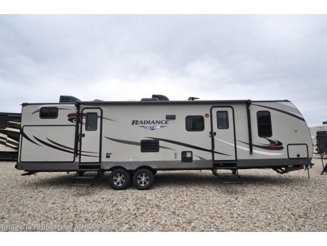 New 2017 Cruiser RV Radiance Ultra-Lite 30DS W/King Bed, Ext Kitchen available in Alvarado, Texas