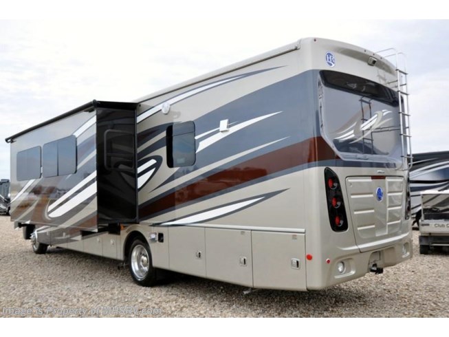 2017 Vacationer 35K Bath & 1/2 RV With Sat, W/D, LX Pkg, King by Holiday Rambler from Motor Home Specialist in Alvarado, Texas