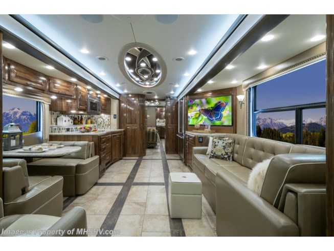 2018 Foretravel Realm FS6 Luxury Villa 1 (LV1) SHOW COACH! - New Diesel Pusher For Sale by Motor Home Specialist in Alvarado, Texas