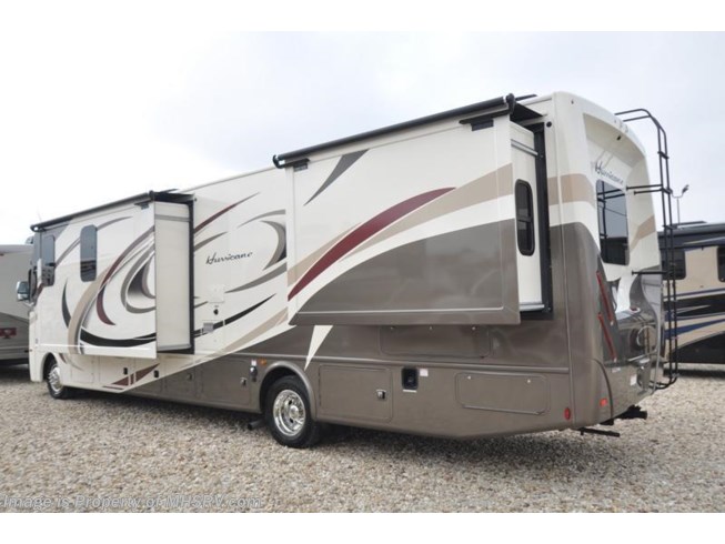 2018 Hurricane 34P RV for Sale at MHSRV W/King Bed & Dual Sink by Thor Motor Coach from Motor Home Specialist in Alvarado, Texas