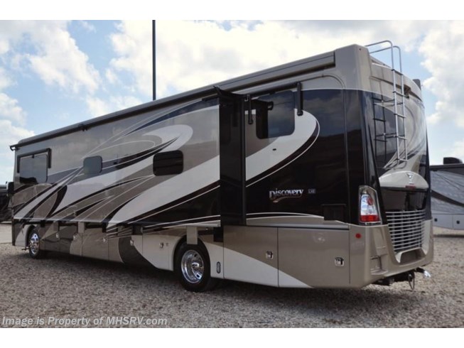 2018 Discovery LXE 40E Bath & 1/2 RV for Sale at MHSRV W/Sat, King by Fleetwood from Motor Home Specialist in Alvarado, Texas