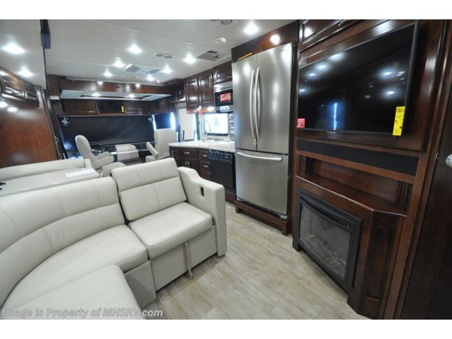 2018 Fleetwood Bounder 33C for Sale @ MHSRV LX Pkg, King, Sat, Loft, W/D - New Class A For Sale by Motor Home Specialist in Alvarado, Texas
