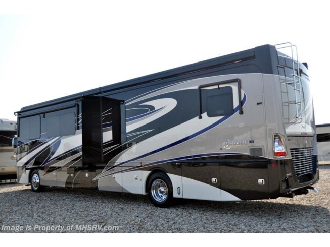 2018 Discovery LXE 40X RV for Sale @ MHSRV W/ Satellite, King, L-Sofa by Fleetwood from Motor Home Specialist in Alvarado, Texas