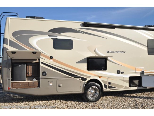 2018 Windsport 34P RV for Sale at MHSRV W/King Bed & Dual Sink by Thor Motor Coach from Motor Home Specialist in Alvarado, Texas