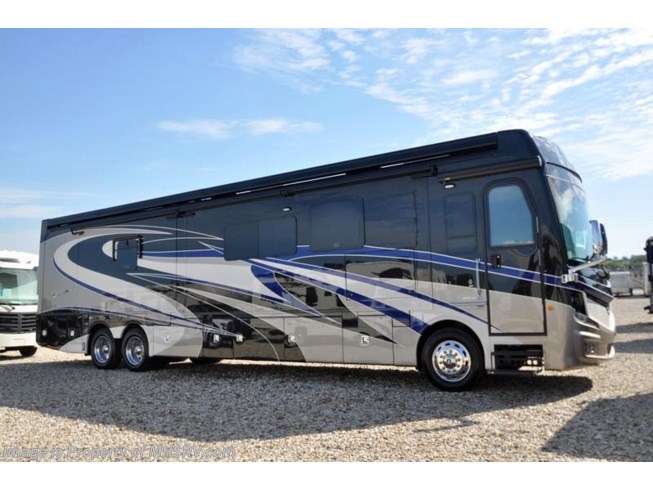 2018 Discovery LXE 44H Bath & 1/2 450HP Tag W/Aqua Hot, Dinette, Sofa by Fleetwood from Motor Home Specialist in Alvarado, Texas