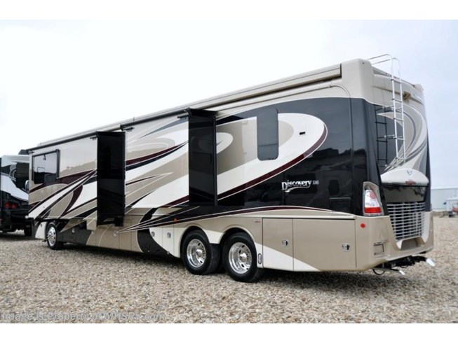 2018 Discovery LXE 44H Bath & 1/2, 450HP, Tag, Aqua Hot, U-Dinette by Fleetwood from Motor Home Specialist in Alvarado, Texas