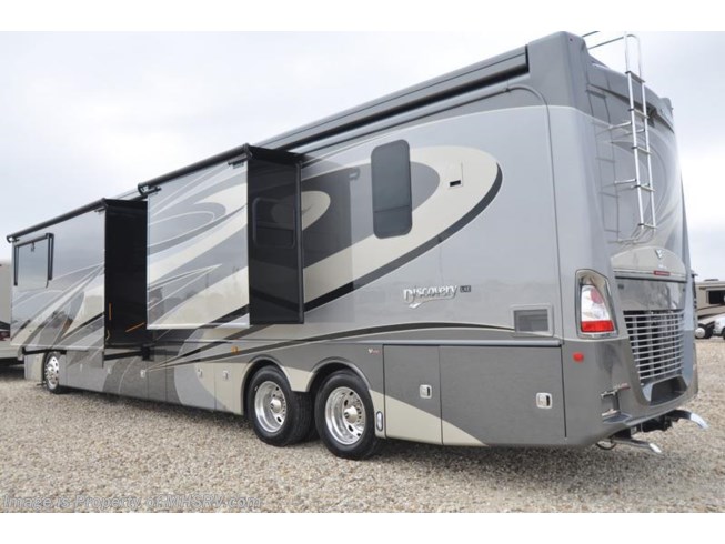 2018 Discovery LXE 44H Bath & 1/2, Tag, Aqua Hot, U-Dinette, Sofa by Fleetwood from Motor Home Specialist in Alvarado, Texas