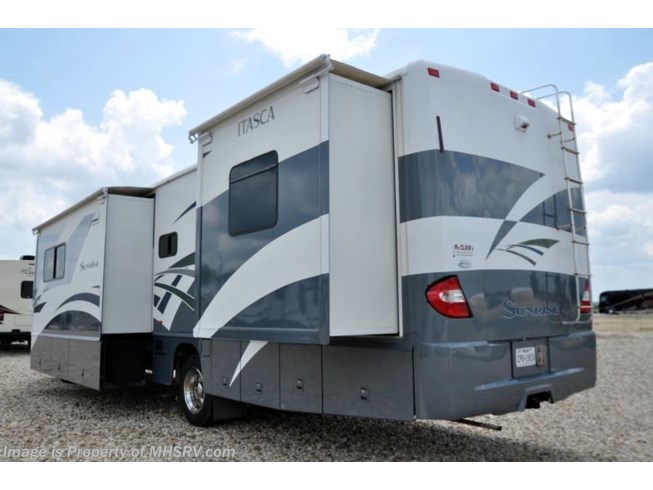2007 Sunrise 38J W/ 3 Slides, Basement Air by Itasca from Motor Home Specialist in Alvarado, Texas