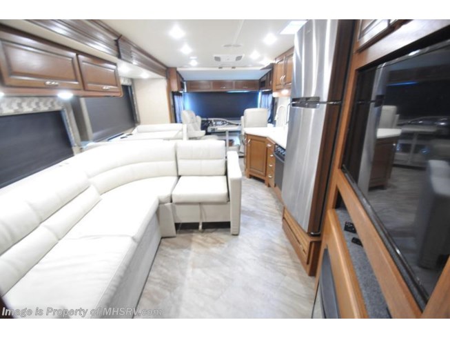2017 Fleetwood Storm 32A RV for Sale W/ King, W/D, Res Fridge - Used Class A For Sale by Motor Home Specialist in Alvarado, Texas