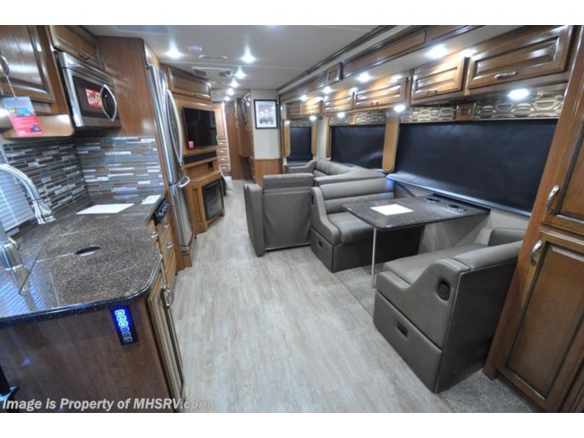 2018 Fleetwood Bounder 35K Bath & 1/2 W/LX Pkg, OH Loft, W/D, King Bed - New Class A For Sale by Motor Home Specialist in Alvarado, Texas