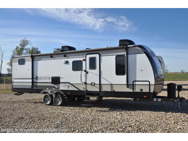 New 2018 Cruiser RV Radiance Ultra-Lite 26BH Bunk Model RV W/ 2 A/C, King Bed available in Alvarado, Texas