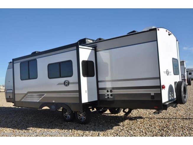 2018 Radiance Ultra-Lite 26BH Bunk Model RV W/ 2 A/C, King Bed by Cruiser RV from Motor Home Specialist in Alvarado, Texas