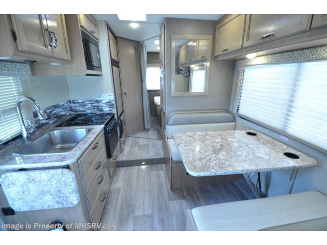 2018 Thor Motor Coach Freedom Elite 22FE W/ Slide - Used Class C For Sale by Motor Home Specialist in Alvarado, Texas