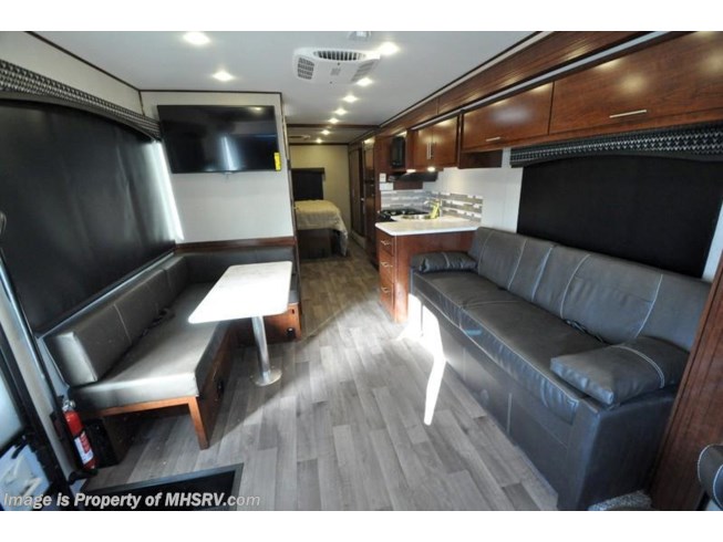 2018 Fleetwood Axon 29M W/ Hydraulic Leveling, King Bed, 2 A/Cs, Sat - New Class A For Sale by Motor Home Specialist in Alvarado, Texas