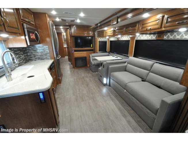 2018 Fleetwood Southwind 37H Bath & 1/2 Bunk Model W/Sat, King, W/D - New Class A For Sale by Motor Home Specialist in Alvarado, Texas