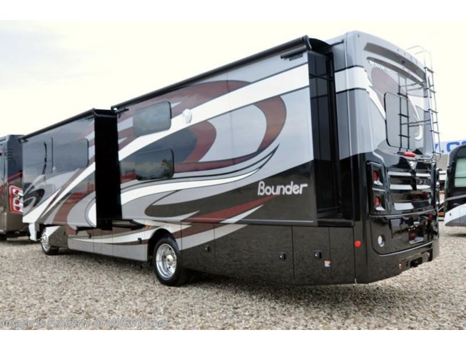 2018 Bounder 36D Bunk Model for Sale at MHSRV W/Theater Seats by Fleetwood from Motor Home Specialist in Alvarado, Texas