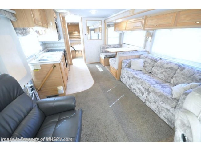 2000 Fleetwood Bounder 31W W/ 2 Slides, Dual Pane - Used Class A For Sale by Motor Home Specialist in Alvarado, Texas
