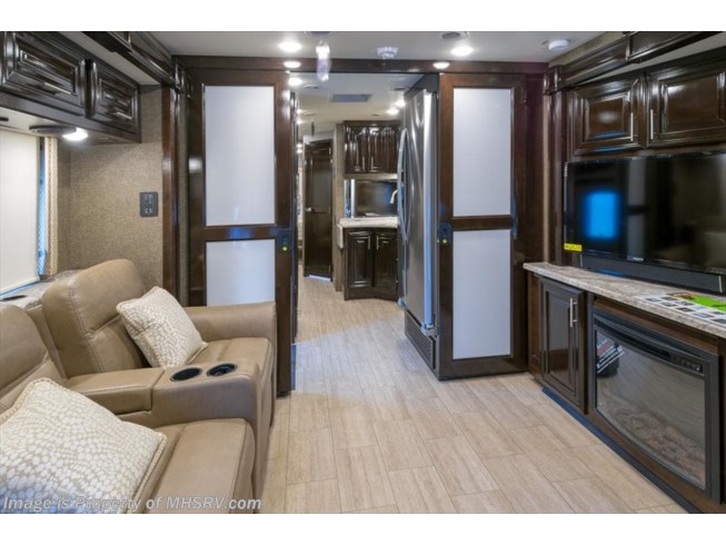 2019 Thor Motor Coach Challenger 37KT RV for Sale W/Res Fridge, Theater Seats - New Class A For Sale by Motor Home Specialist in Alvarado, Texas