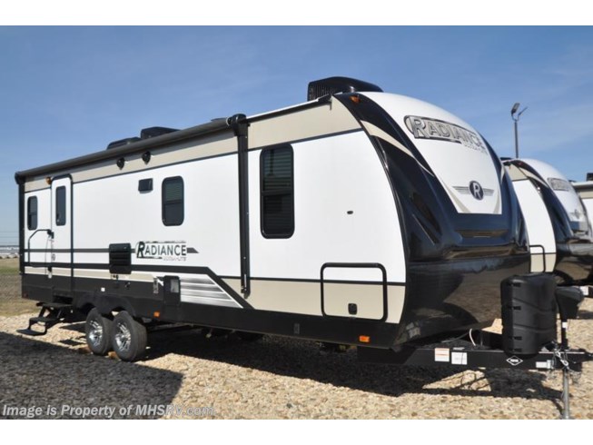 New 2019 Cruiser RV Radiance Ultra-Lite 25RB RV W/King, 2 A/C, Pwr Tongue Jack available in Alvarado, Texas