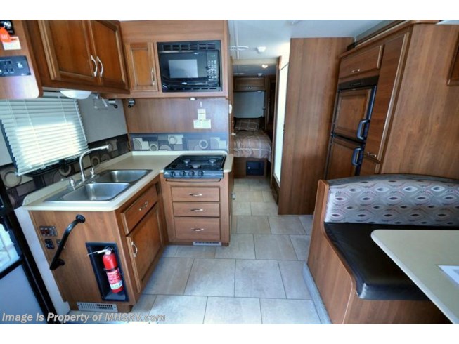2016 Fleetwood Flair 26E W/ 2 Slides, Ext TV, Jacks - Used Class A For Sale by Motor Home Specialist in Alvarado, Texas