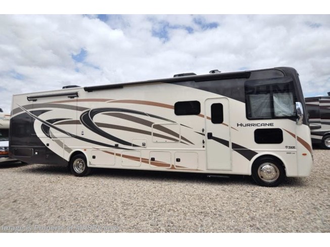New 2019 Thor Motor Coach Hurricane 35M Bath & 1/2 RV for Sale W/ King, OH Loft available in Alvarado, Texas