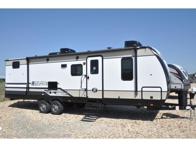 New 2019 Cruiser RV Radiance Ultra-Lite 26BH Bunk Model RV for Sale W/2 A/C available in Alvarado, Texas