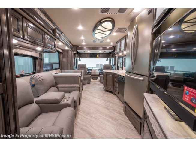 2019 Southwind 37FP Bath & 1/2 RV W/ Theater Seats, Bunk, Patio by Fleetwood from Motor Home Specialist in Alvarado, Texas