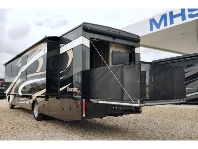 2019 Bounder 36FP Bath & 1/2 RV W/ Theater Seats, Bunks, Patio by Fleetwood from Motor Home Specialist in Alvarado, Texas