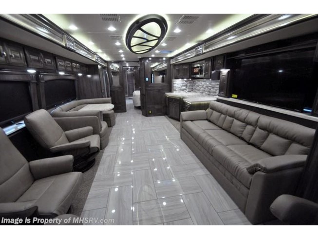 2019 Fleetwood Discovery LXE 44H Bath & 1/2 W/Dual Recliners, Tech Pkg, King - New Diesel Pusher For Sale by Motor Home Specialist in Alvarado, Texas