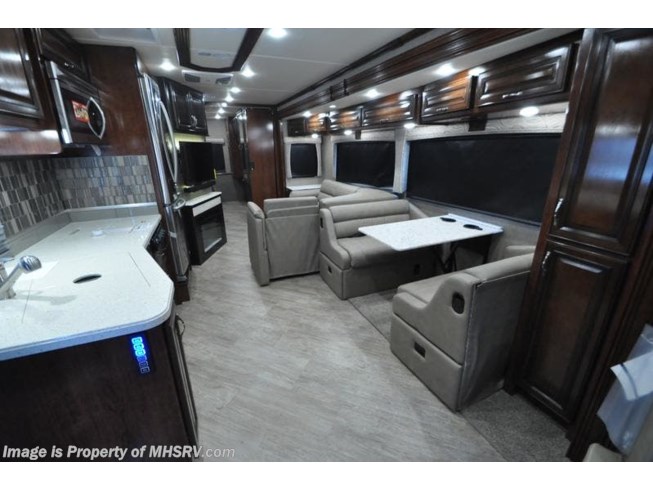 2019 Holiday Rambler Vacationer 33C - New Class A For Sale by Motor Home Specialist in Alvarado, Texas