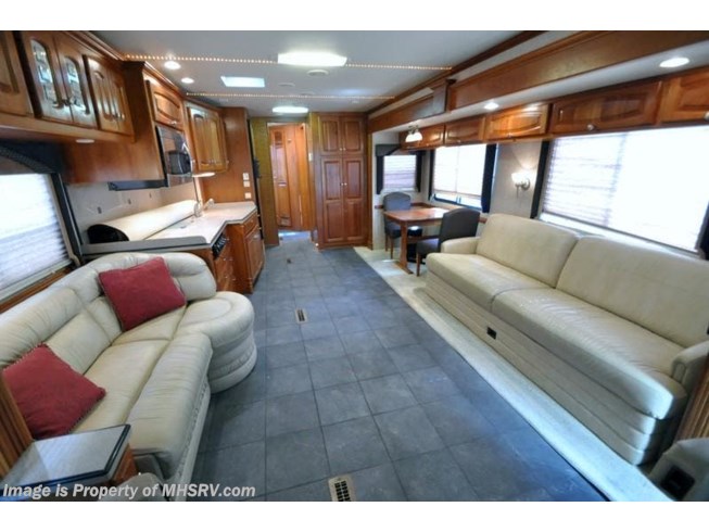 2007 Newmar Dutch Star 4320 W/ King, W/D, 4 Slides - Used Diesel Pusher For Sale by Motor Home Specialist in Alvarado, Texas