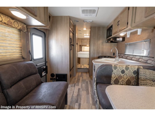 2014 Coachmen Freelander 28QB Class C RV for Sale at MHSRV W/ Ext TV - Used Class C For Sale by Motor Home Specialist in Alvarado, Texas