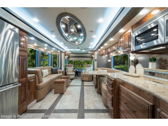 2019 Foretravel Realm FS6 Luxury Villa Master Suite (LVMS) Bath & 1/2 - New Diesel Pusher For Sale by Motor Home Specialist in Alvarado, Texas