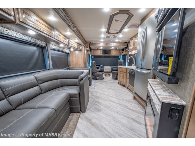 2019 Holiday Rambler Vacationer 35K Bath & 1/2 RV for Sale W/ King, Tech Pkg, W/D - New Class A For Sale by Motor Home Specialist in Alvarado, Texas