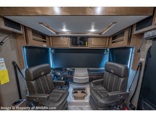 2019 Vacationer 35K Bath & 1/2 RV for Sale W/ King, Tech Pkg, W/D by Holiday Rambler from Motor Home Specialist in Alvarado, Texas