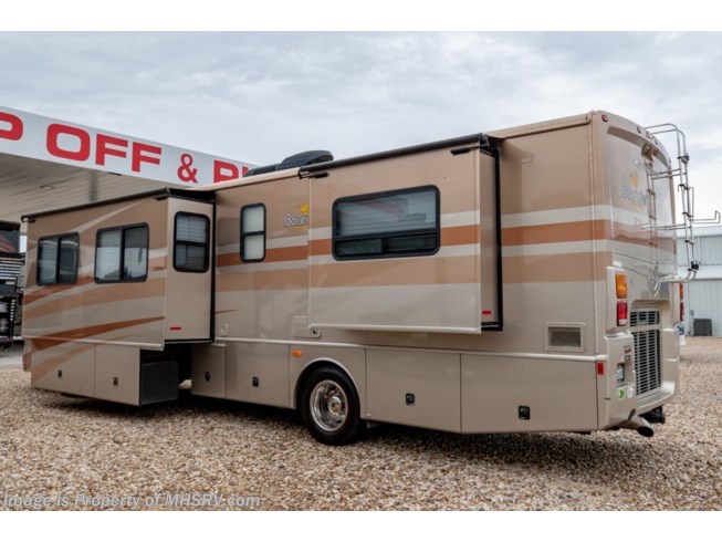 2006 Bounder 38N Diesel Pusher W/300HP Consignment RV by Fleetwood from Motor Home Specialist in Alvarado, Texas