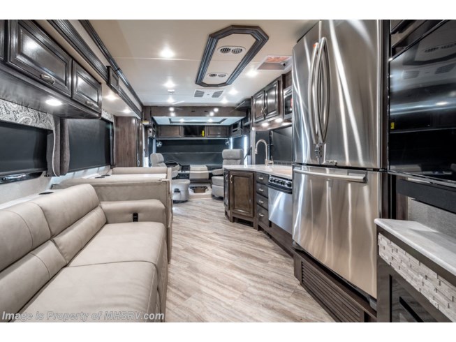 2019 Fleetwood Bounder 36F 2 Full Baths, Bunk Model W/OH Loft - New Class A For Sale by Motor Home Specialist in Alvarado, Texas