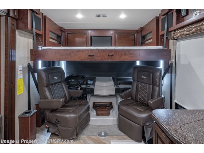2017 Bounder 35K Bath & 1/2 W/ OH Loft, King Consignment RV by Fleetwood from Motor Home Specialist in Alvarado, Texas