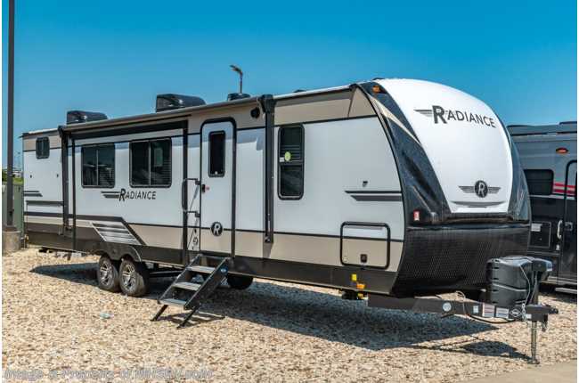 2021 Cruiser RV Radiance Ultra-Lite 32BH Double Bunk Model, Bath &amp; 1/2 W/ King Bed, Stabilizers, 2 A/Cs