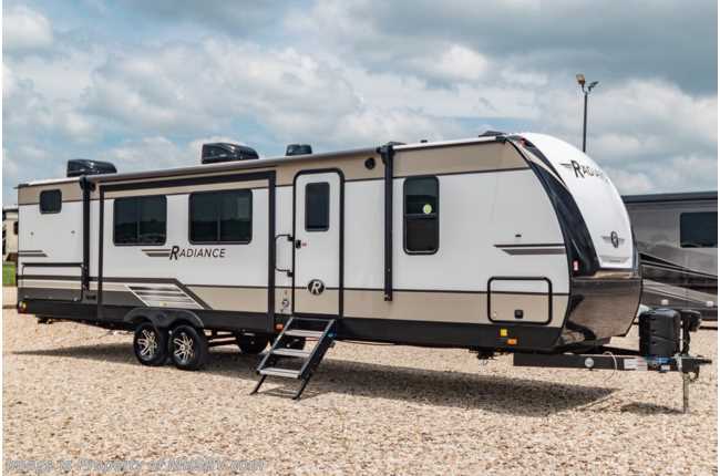 2021 Cruiser RV Radiance Ultra-Lite 32BH Double Bunk Model, Bath &amp; 1/2 W/ Stabilizers, 2 A/Cs &amp; King Bed