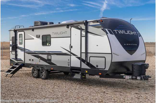 2021 Twilight RV TWS 2500 W/ Theater Seats, King Bed, Power Stabilizers