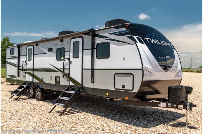 2021 Thor Twilight TWS 3300 Bunk Model W/ Ext Kitchen, Pwr Stabilizers, King &amp; 2 A/Cs