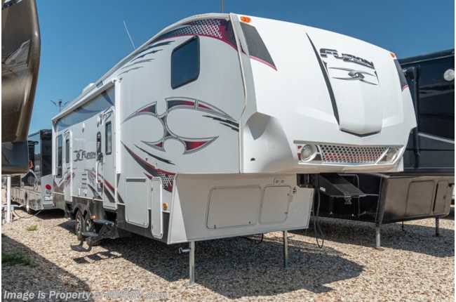 2011 Keystone Fuzion 302 Bunk Model W/ Alum Rims, Power Roof Vents, and Solid Surface Counters