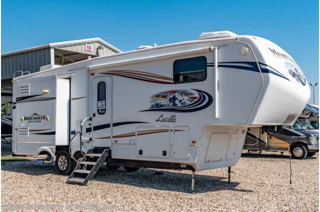 2013 Keystone Montana Mountaineer 290RLT W/ 2 Ducted A/Cs, Ext. Entertainment, Ceiling Fans, Central Vacuum, Rims &amp; More