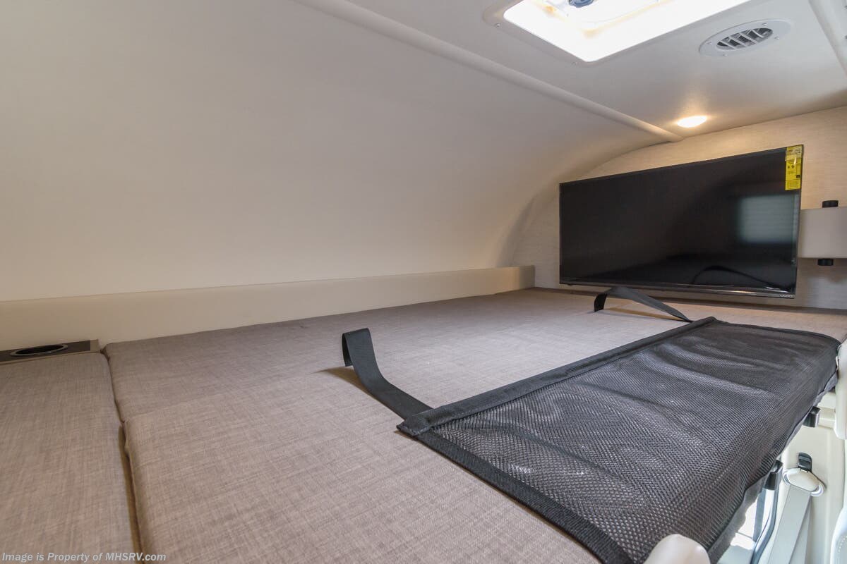 New 2025 Thor Motor Coach Chateau 26X available in Alvarado, Texas