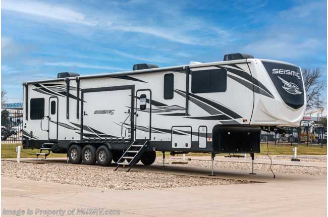 2020 Jayco Seismic 4212 2 Full Bath Bunk Model W/ Theater Seats, Generator, Auto Leveling & More