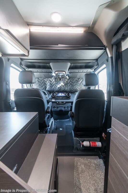 Contact us now about this 2026 Entegra Coach Launch 19YG! 2026 Launch 19YG by Entegra Coach from Motor Home Specialist in Alvarado, Texas